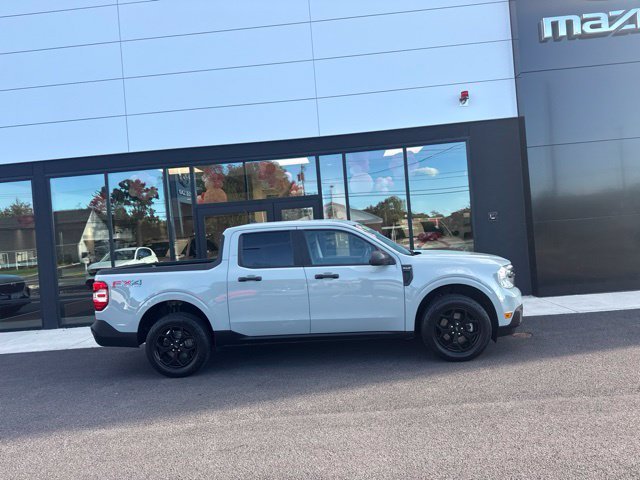 Used 2024 Green Ford XLT image 2