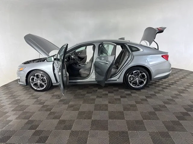 Used 2023 Gray Chevrolet LT image 9