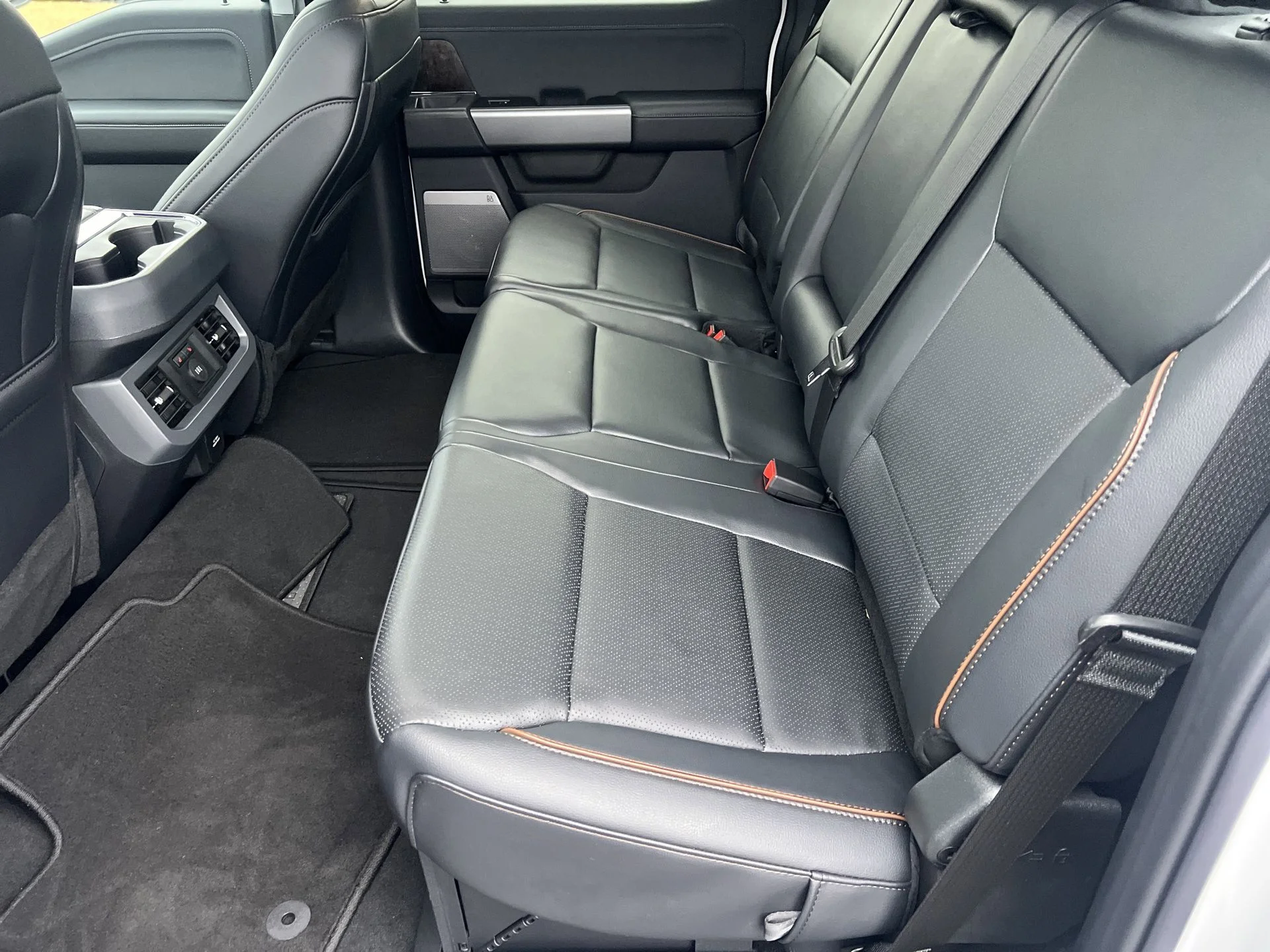 2025 Ford F-350 Super Duty Lariat - Photo 25