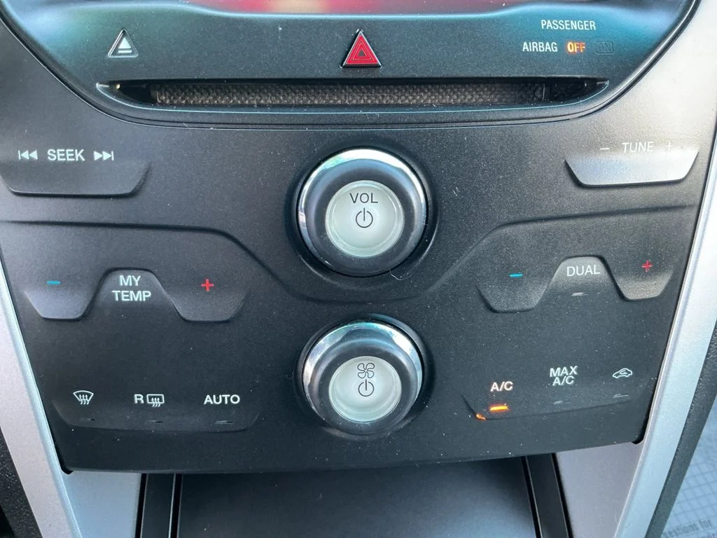 Used 2015 Red Ford XLT image 17