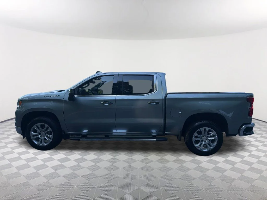Used 2025 Gray Chevrolet LTZ image 8