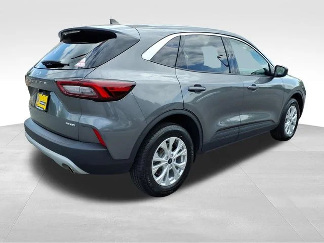 Used 2023 Gray Ford Active image 12