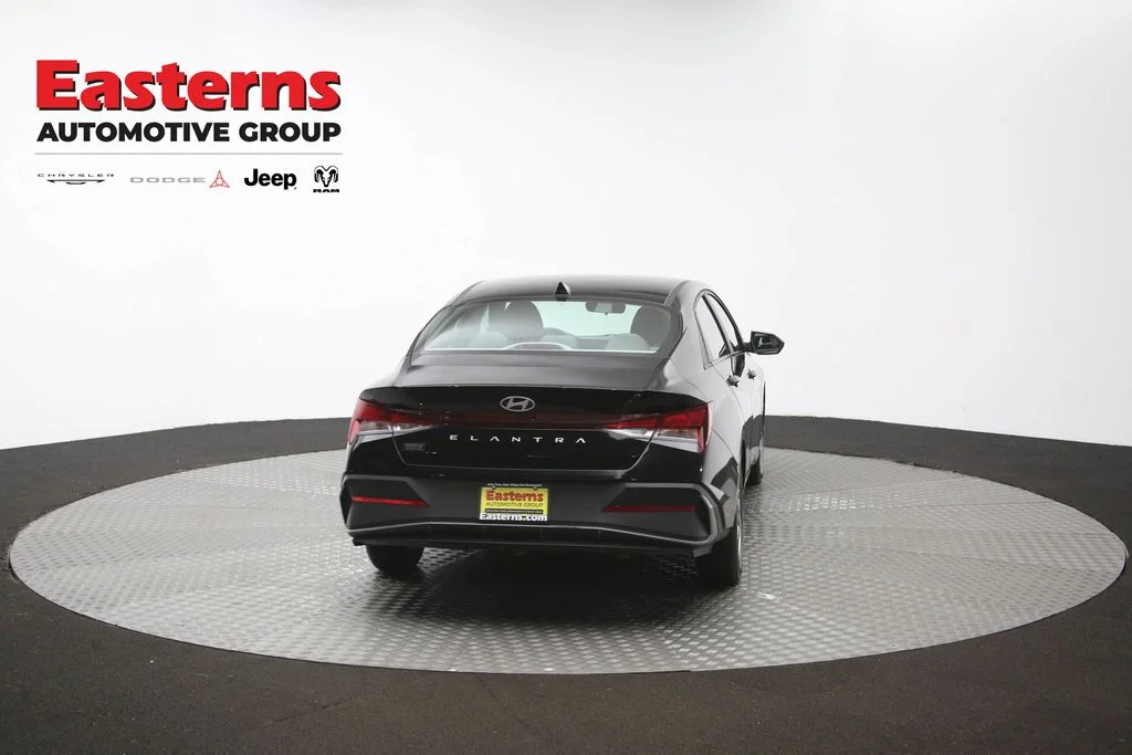 Used 2025 Black Hyundai SE image 35