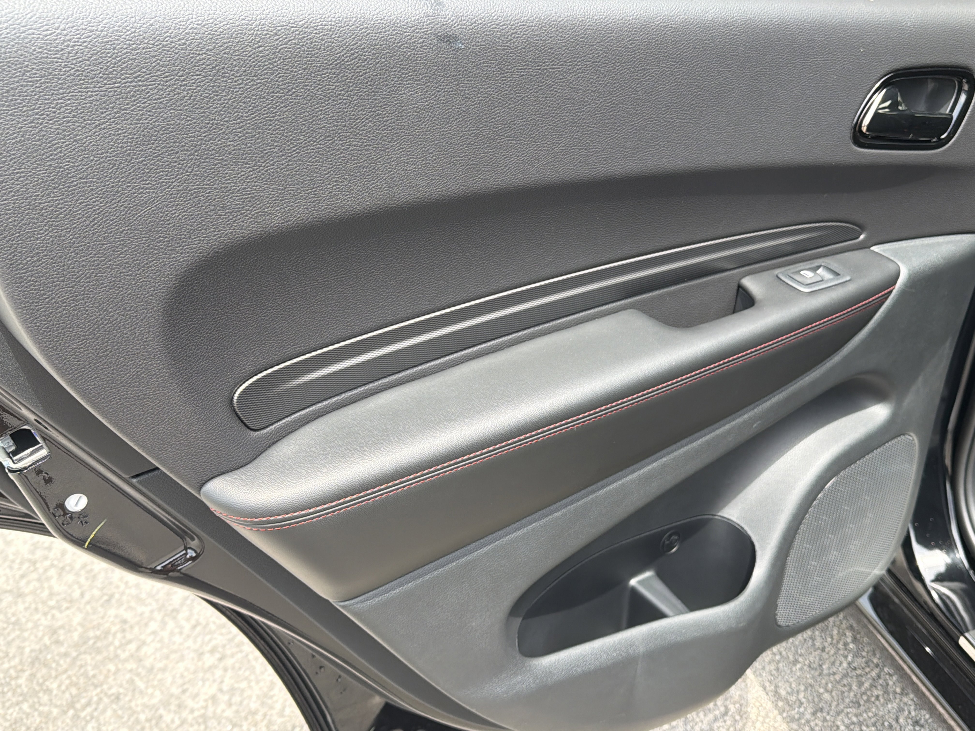 New 2026 Diamond Black Clear-Coat Exterior Paint Dodge GT image 25