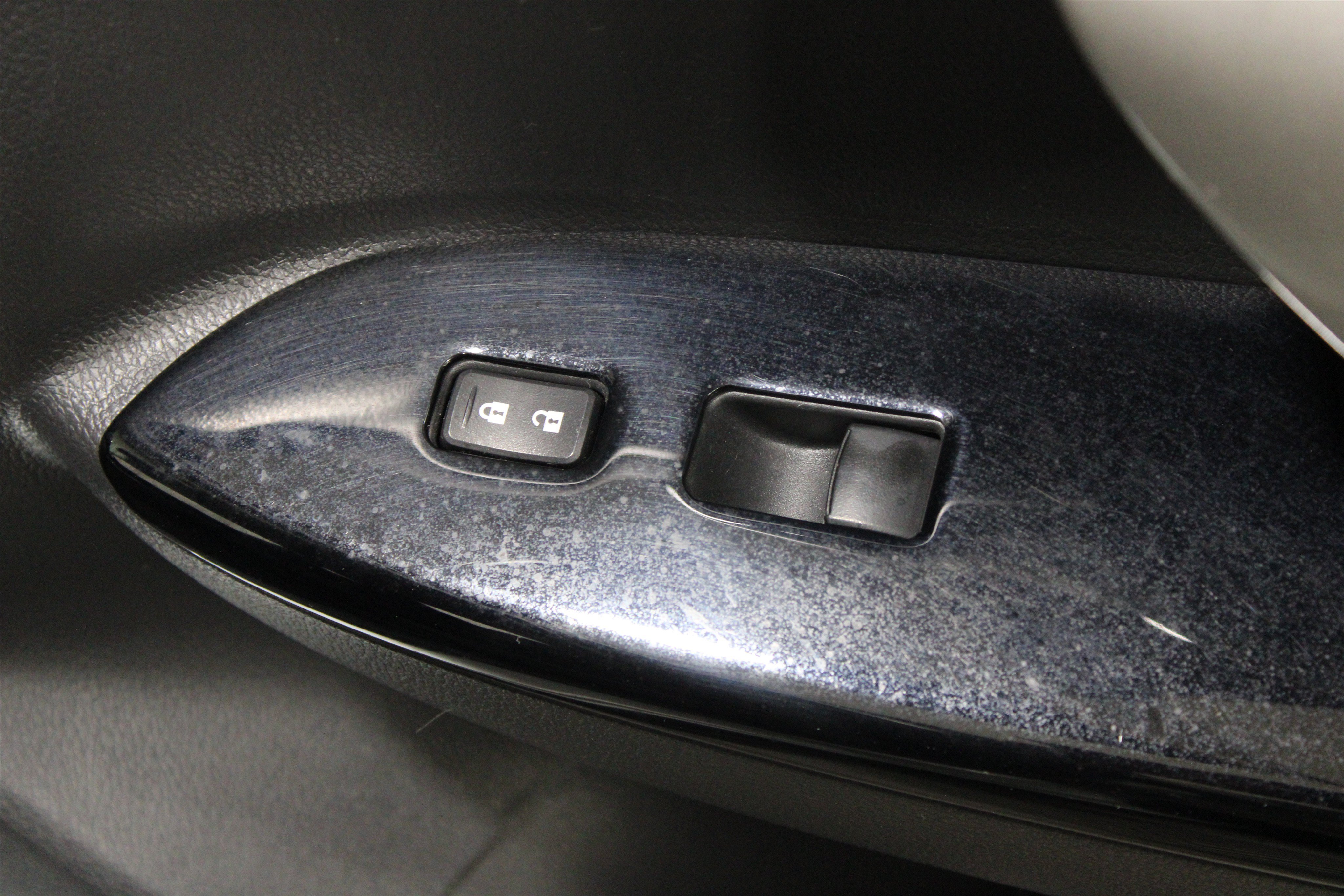 Used 2024 Alloy Silver Metallic Mitsubishi LE image 25