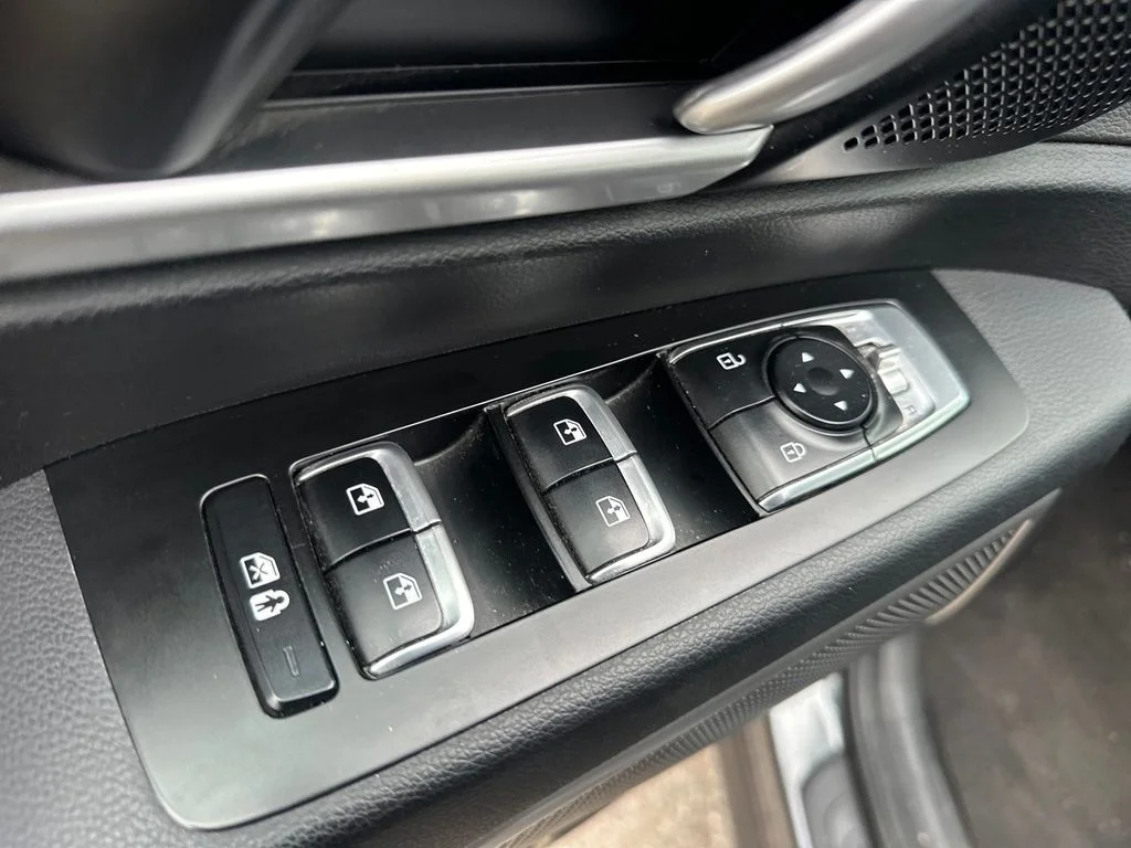 Used 2022 Gray Kia S image 21