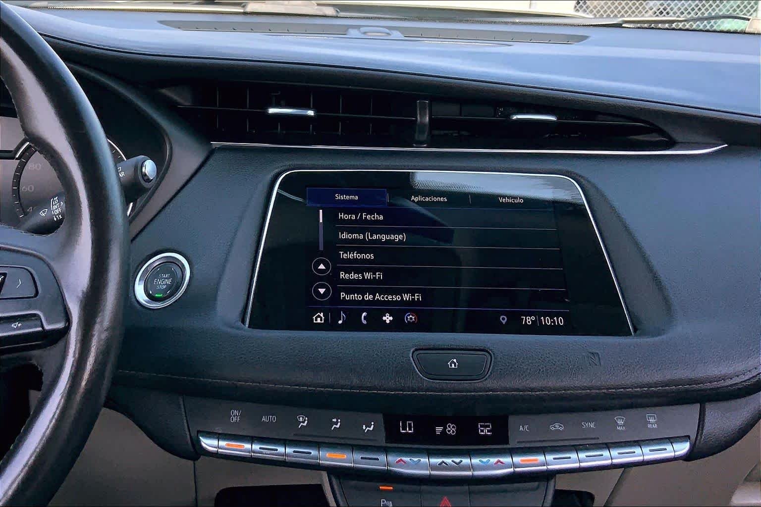 Used 2019 Crystal White Tricoat Cadillac FWD Luxury image 11