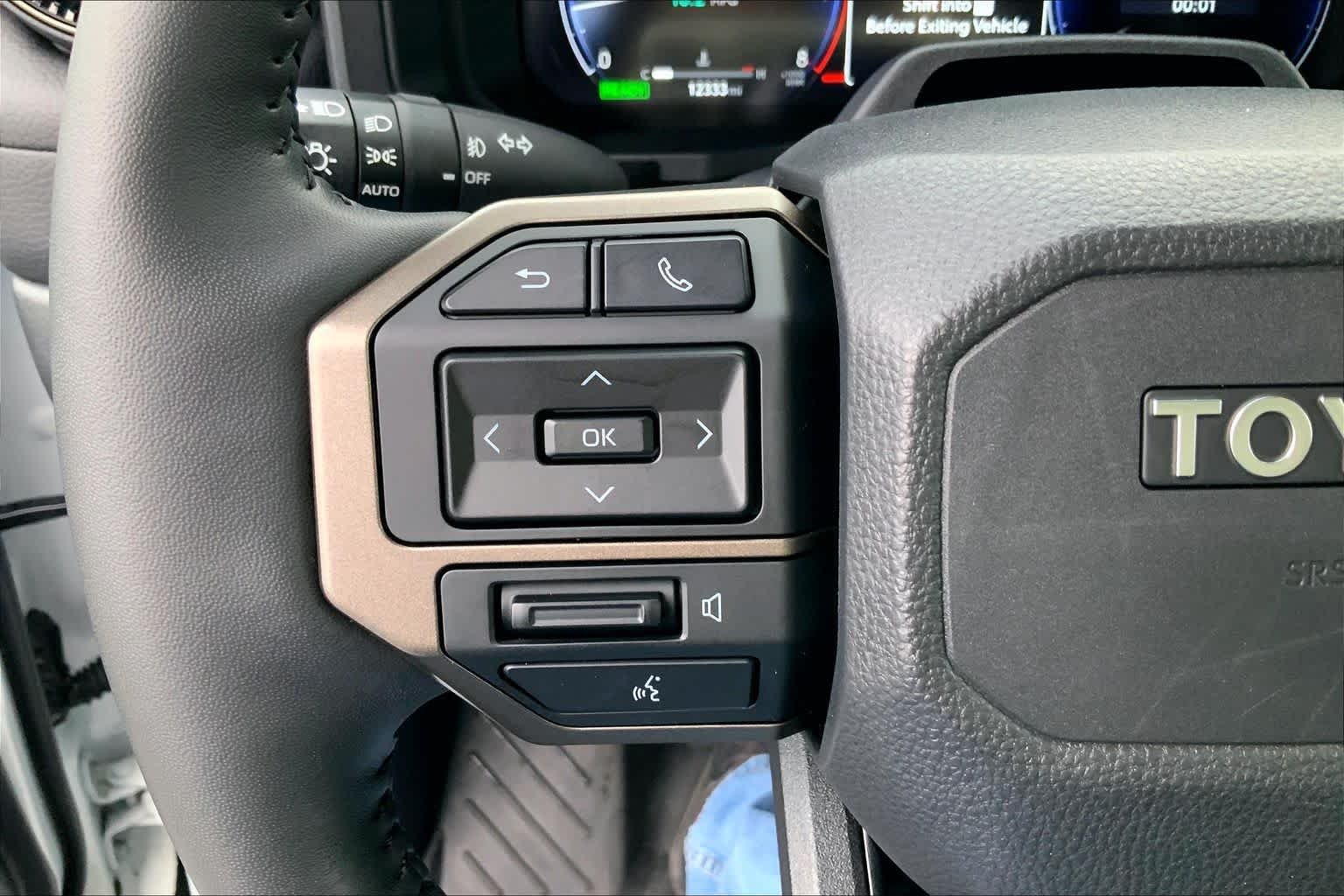 Used 2025 Ice Toyota  image 23