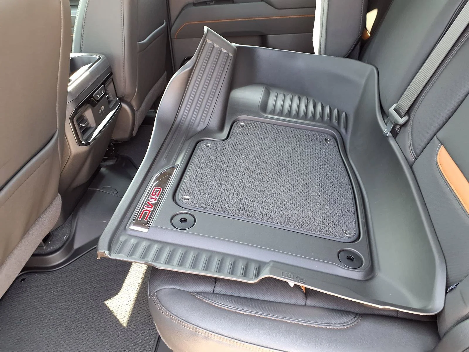 2026 GMC Sierra 2500HD AT4 - Photo 19