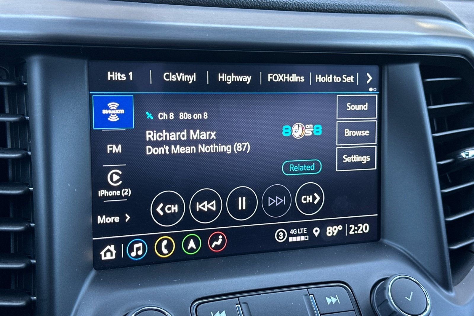 2023 GMC Acadia AT4 - Photo 18