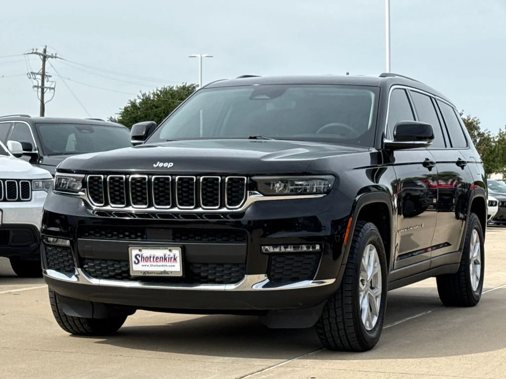 Used 2023 Black Jeep Limited image 3