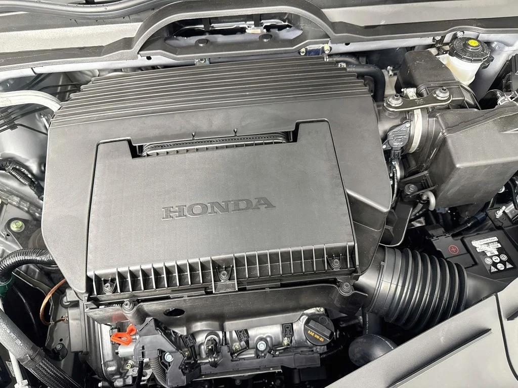 Certified Used 2025 Lunar Silver Metallic Honda EX-L image 42