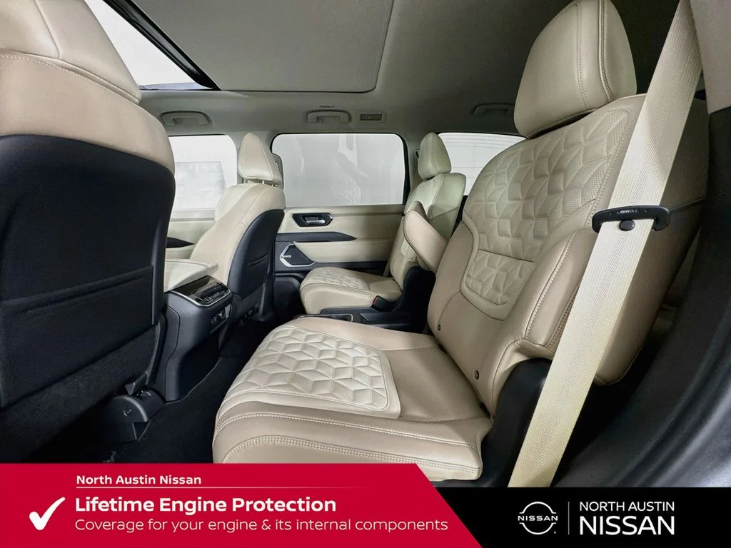 New 2026 Gray Nissan Platinum image 31