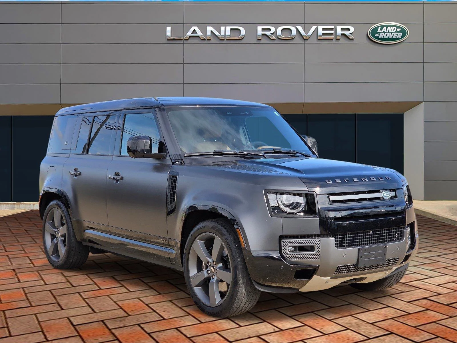 Used 2024 Carpathian Grey Premium Metallic Land Rover Carpathian Edition image 3