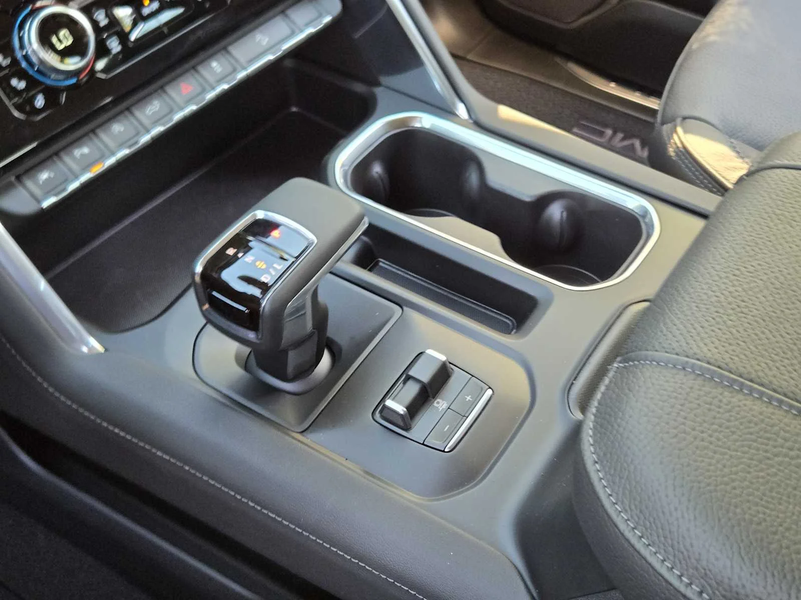 2026 GMC Sierra 1500 Denali - Photo 14