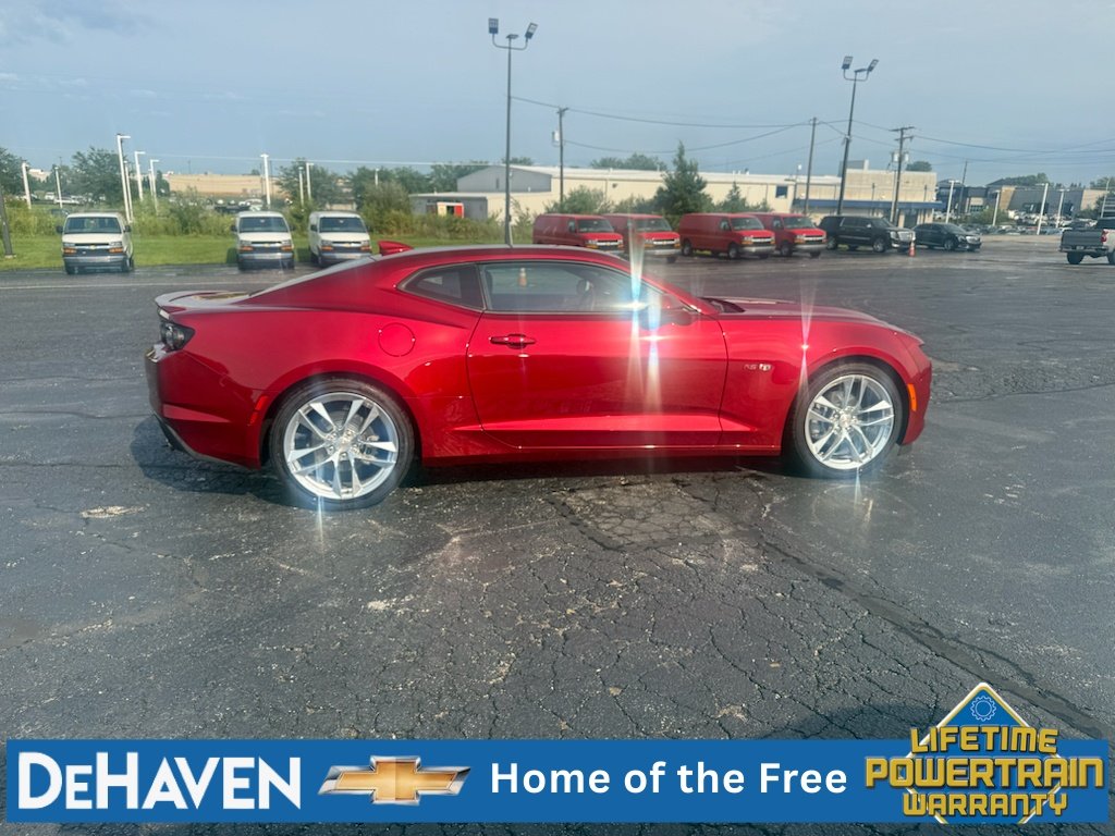 Used 2023 RADIANT RED TINTCOAT Chevrolet 2LT image 7