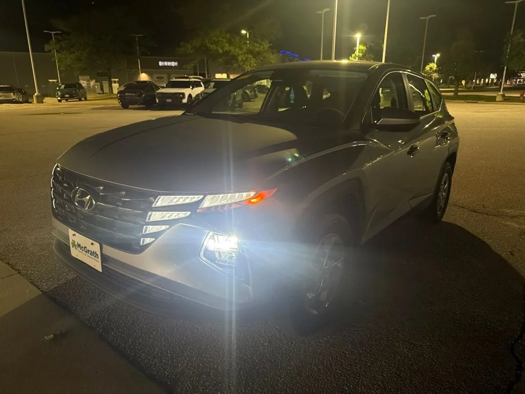 Used 2024 Silver Hyundai SE image 2