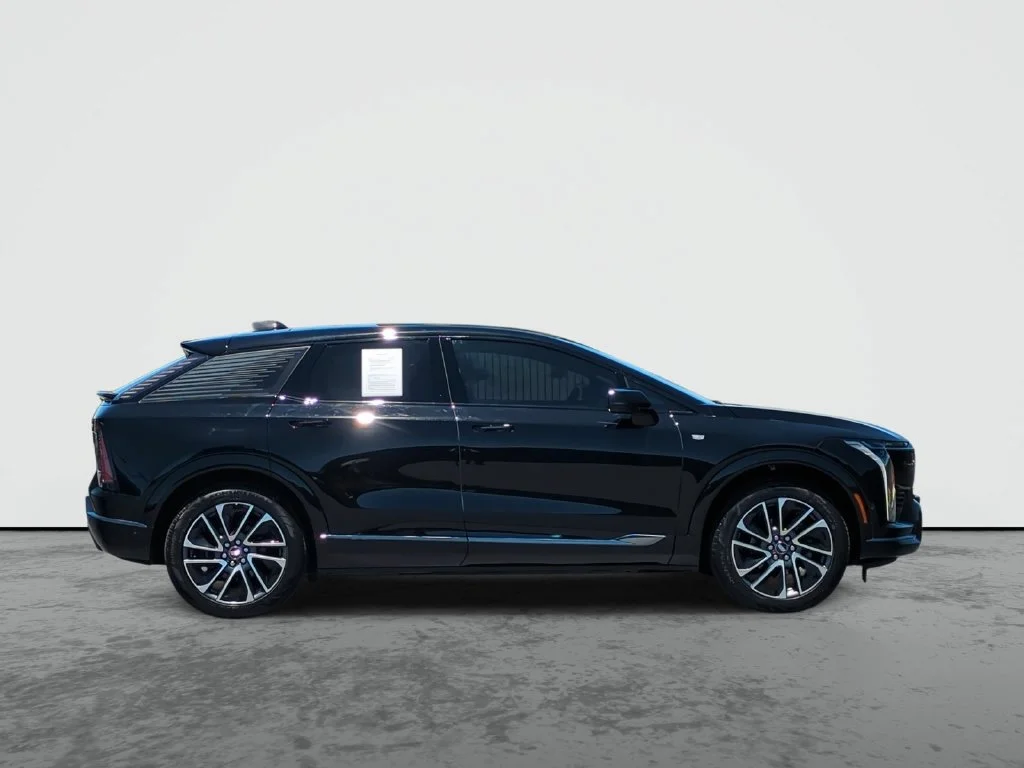 2026 Cadillac OPTIQ Premium Sport - Photo 9