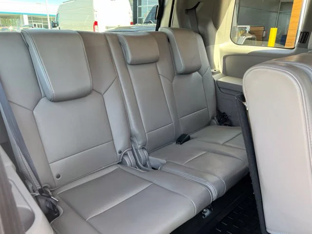Used 2015 White Honda EX-L image 27