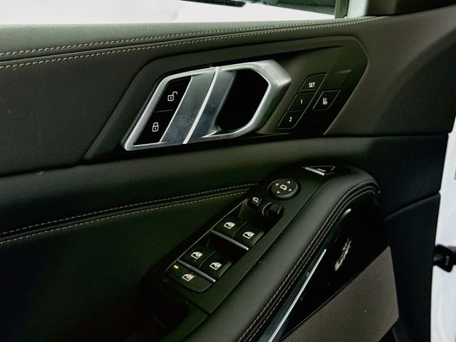 New 2026 Gray Metallic BMW xDrive40i image 18