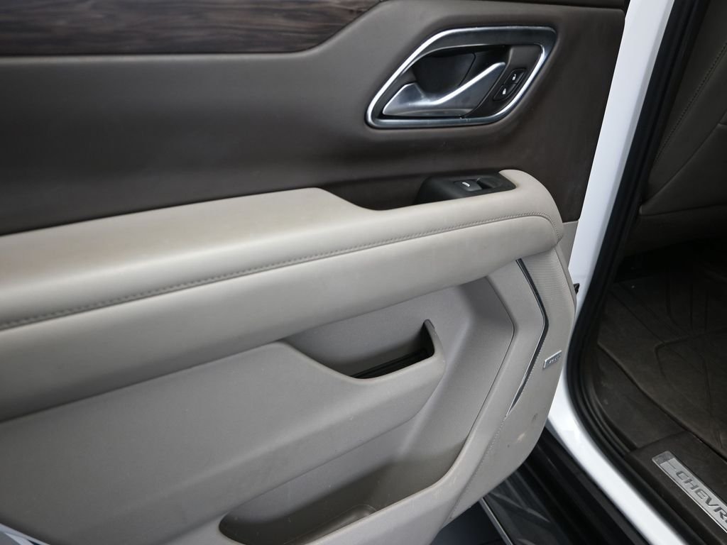 Used 2021 White Chevrolet LT image 15