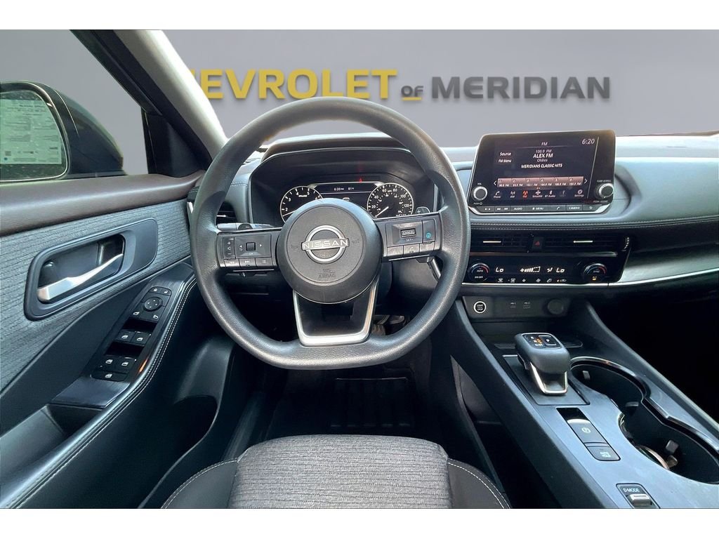 Used 2023  Nissan SV image 5