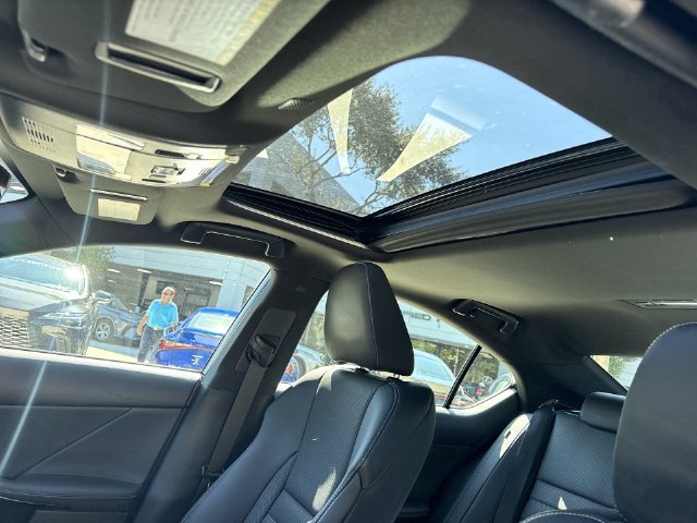 Certified Used 2025  Lexus 350 F SPORT image 22