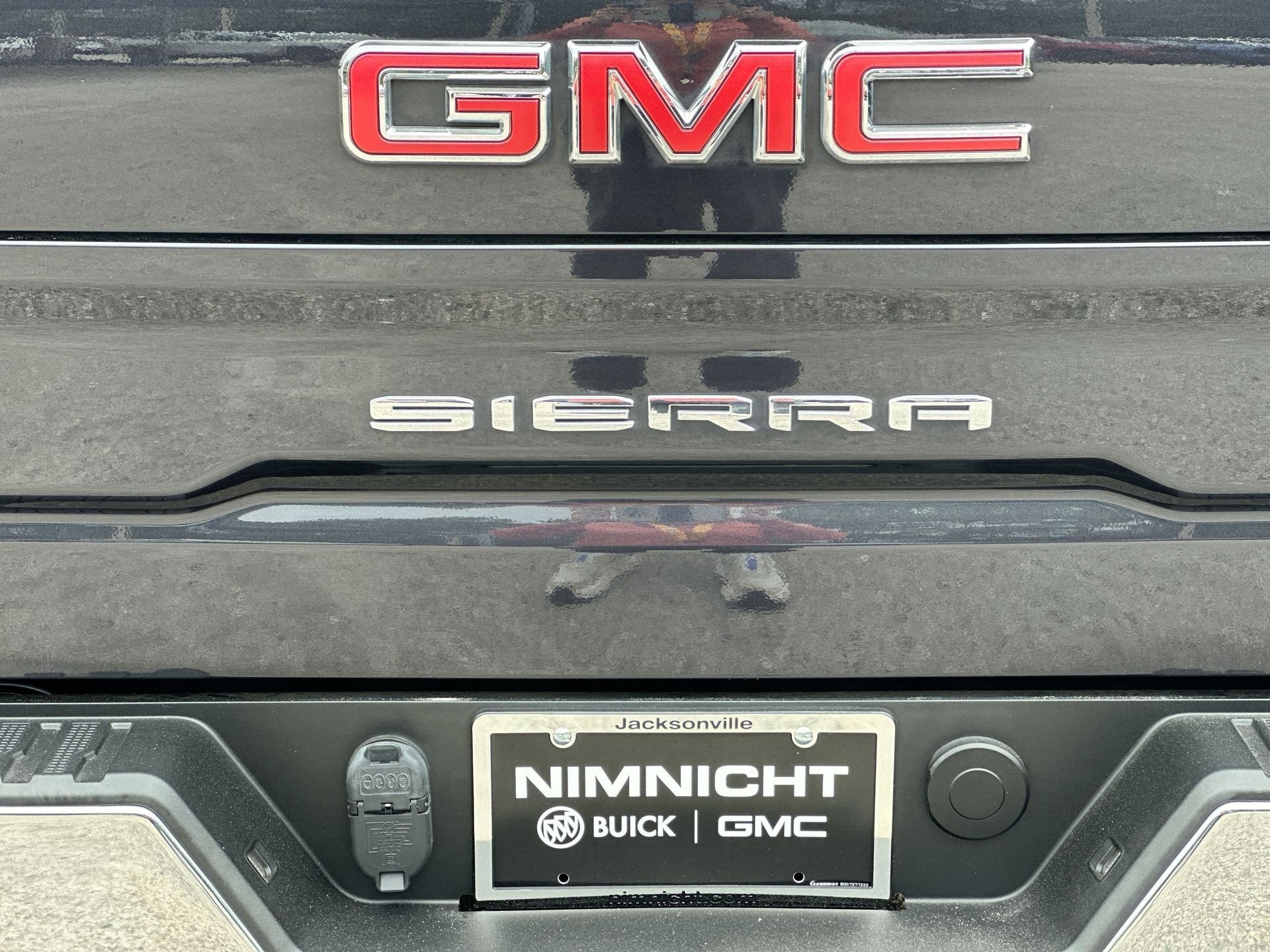 2023 GMC Sierra 1500 SLT - Photo 32