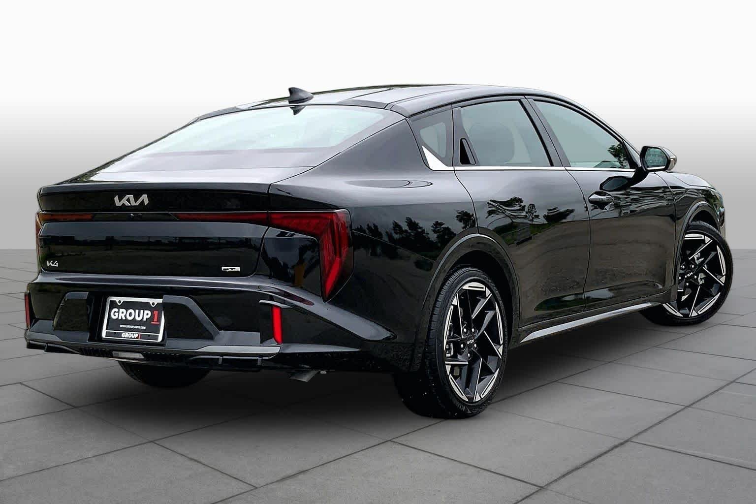Used 2025 Aurora Black Pearl Kia GT-Line image 24