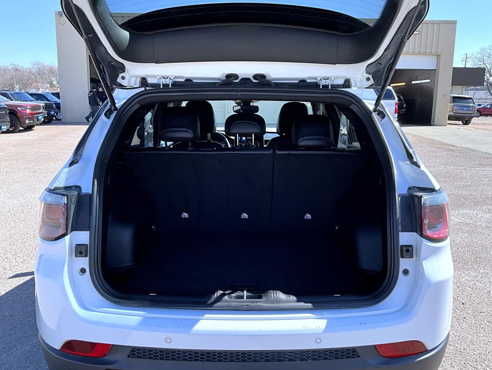Used 2025 White Jeep Trailhawk image 9