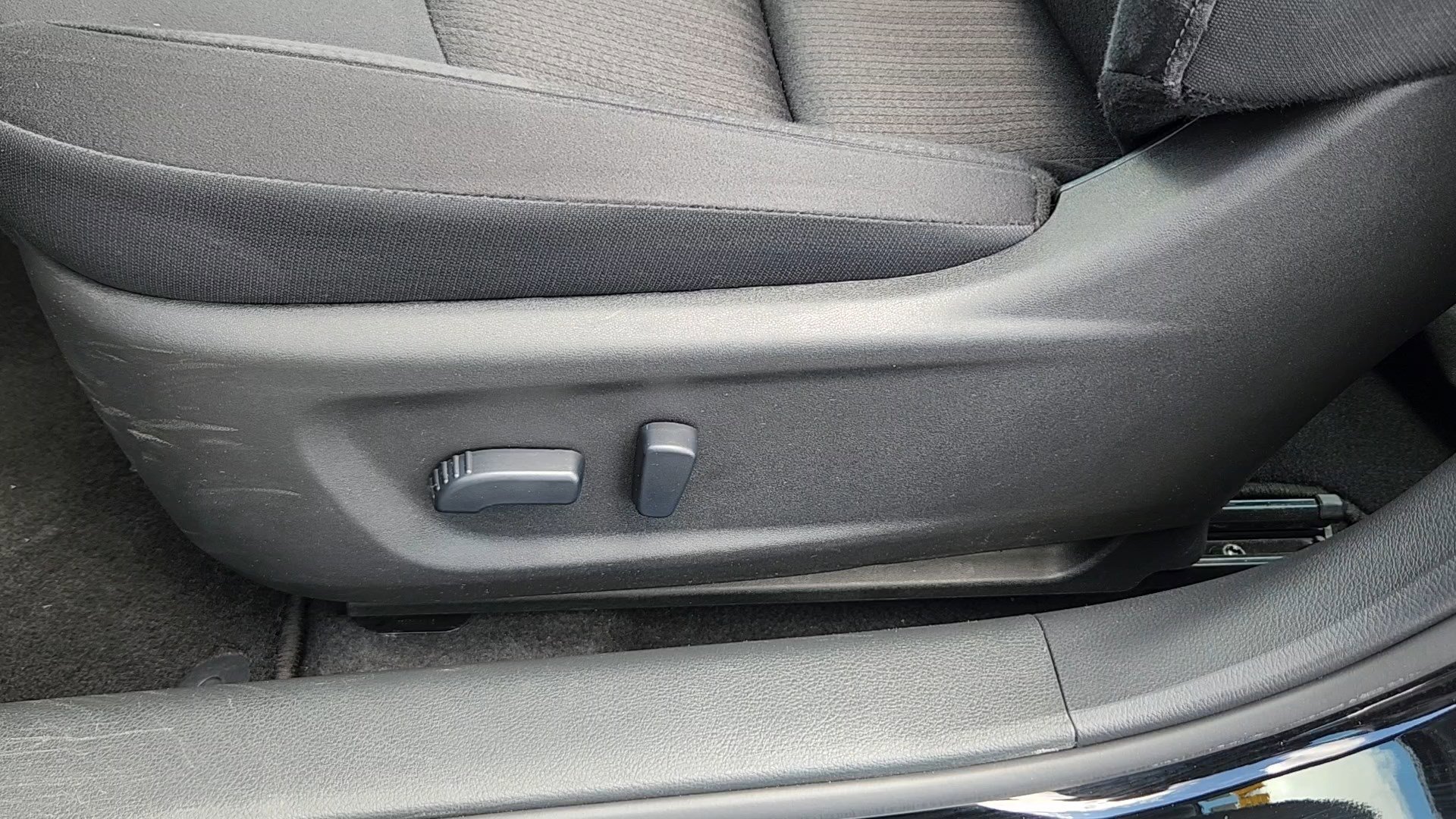 Used 2025 Black Nissan SV image 9