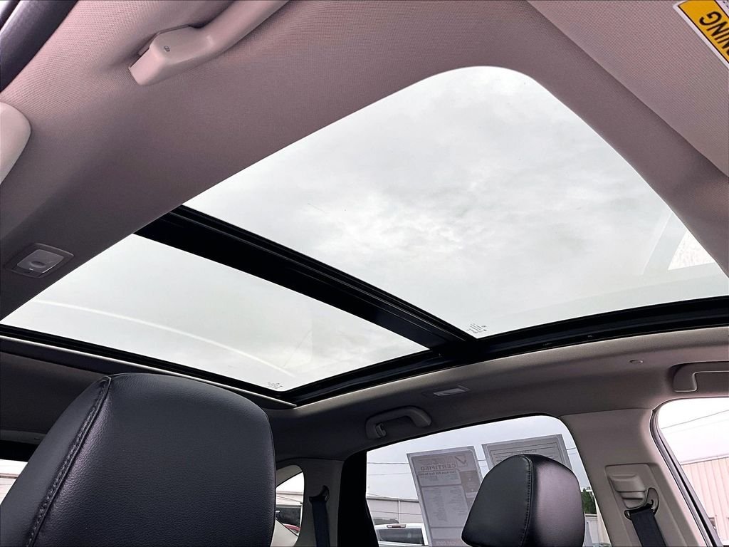 Used 2023 Platinum White Pearl Acura Base image 22