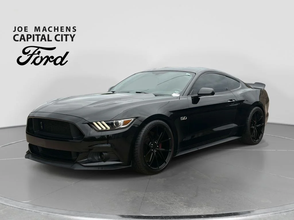 Used 2015 Black Ford GT image 9