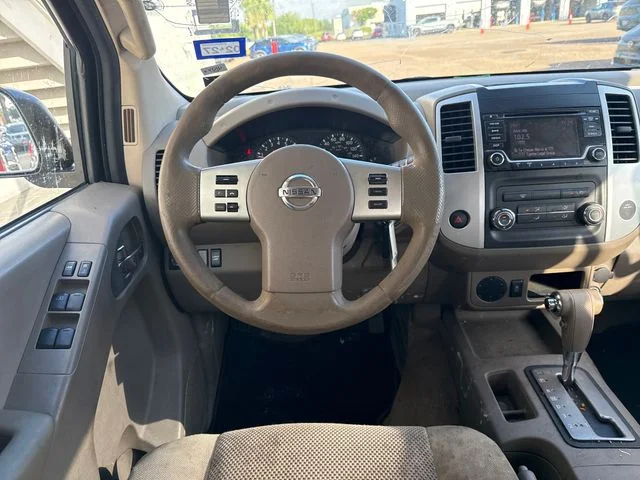 Used 2016 Red Nissan SV image 12