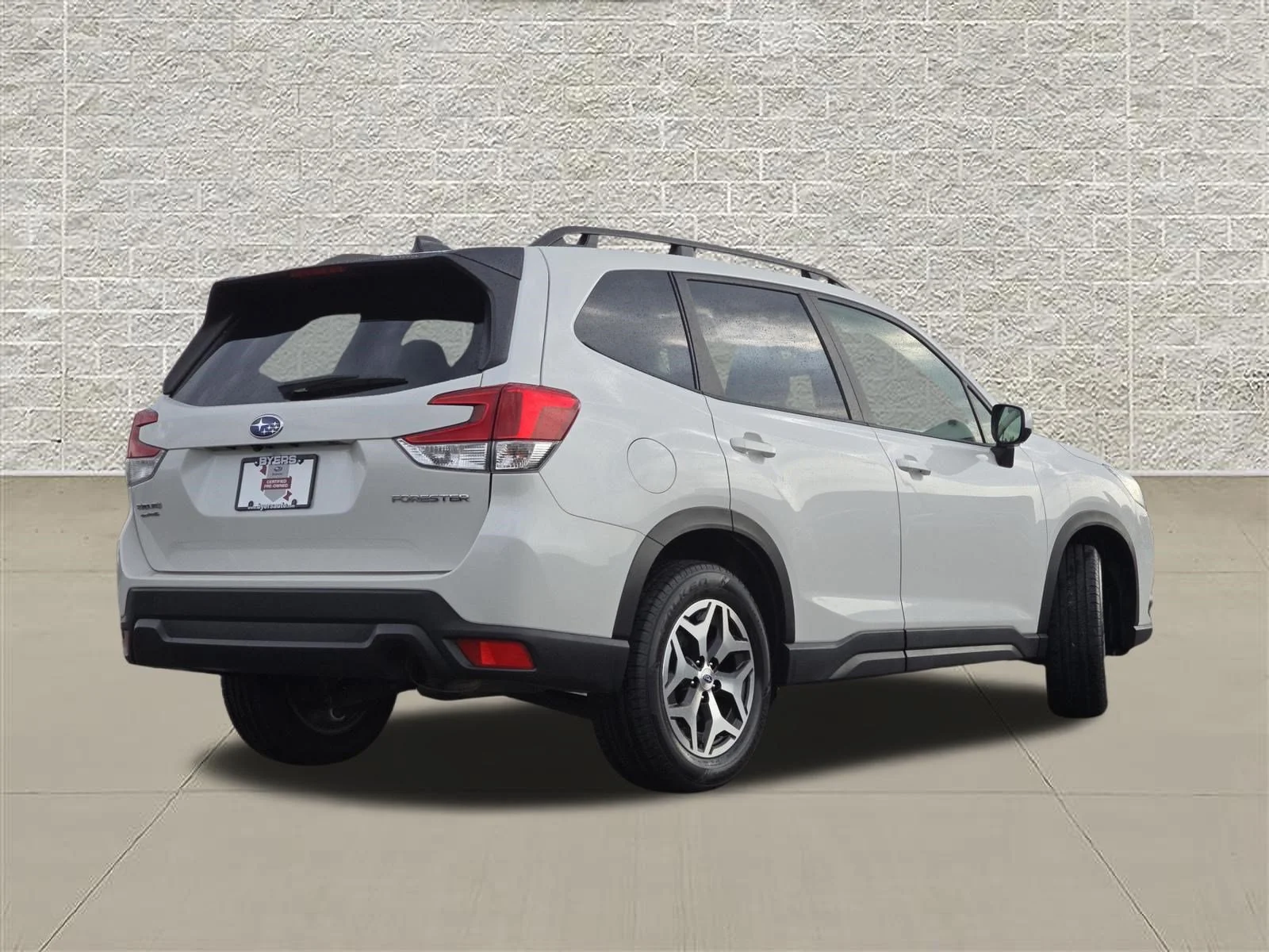 Used 2024 Crystal White Pearl Subaru Premium image 7