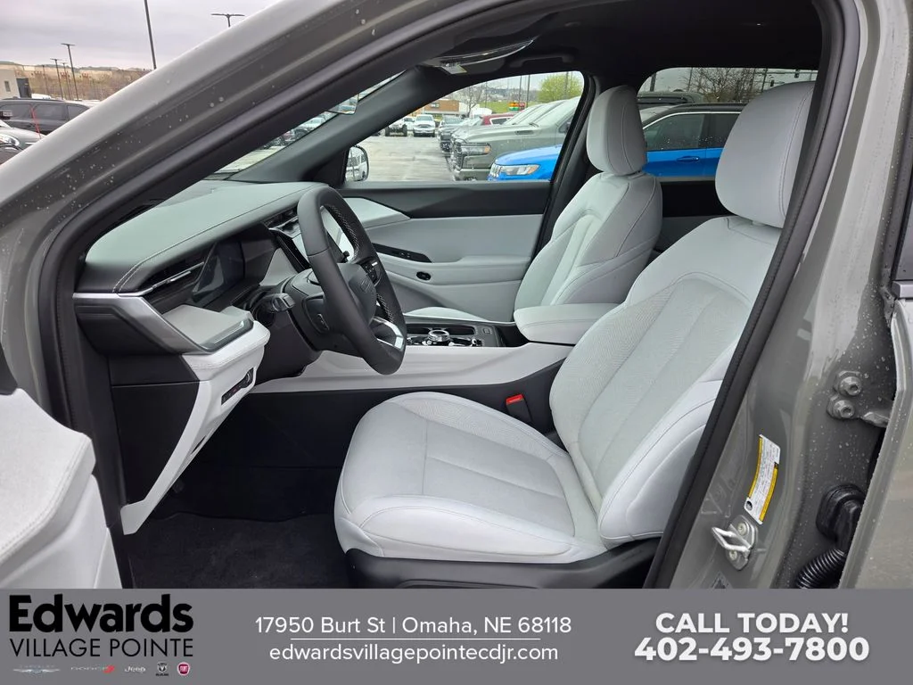New 2026 Sting-Gray Clearcoat Jeep Laredo image 13