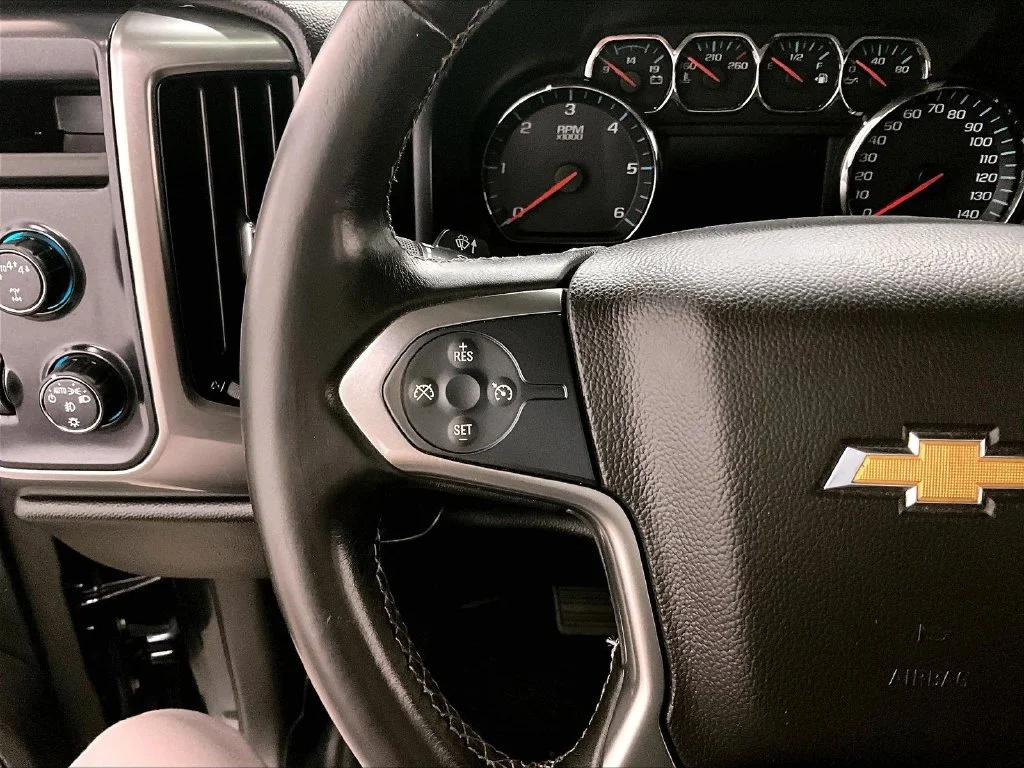 Used 2018 Gray Chevrolet LT image 12