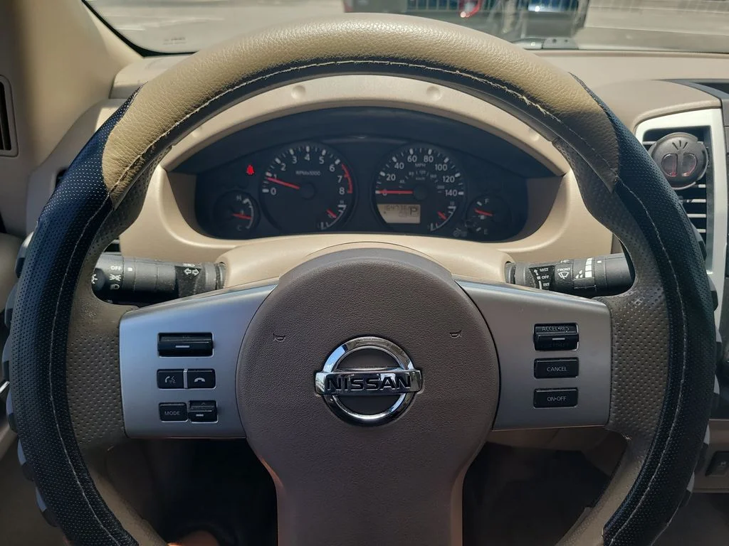 Used 2017 White Nissan SV image 22