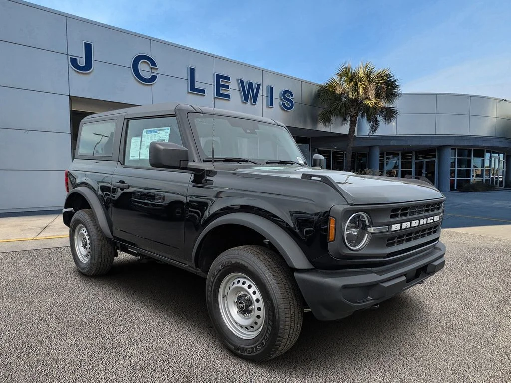 2026 Ford Bronco Base 4x4's photo