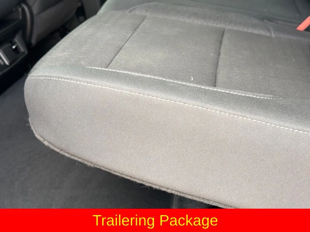 Used 2025 White GMC Elevation image 18