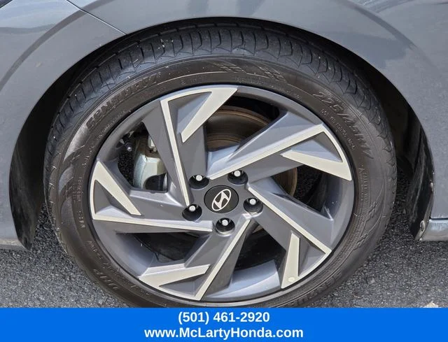 Used 2025 Gray Hyundai SEL Convenience image 20