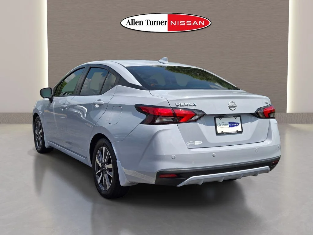 Used 2024 Gray Nissan 1.6 SV image 5