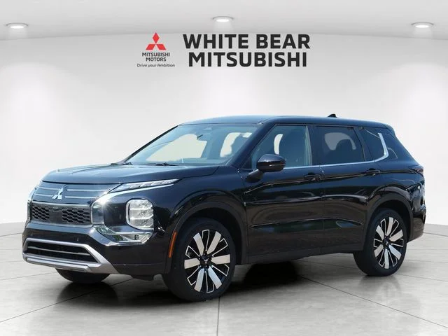 Used 2025 Mitsubishi Outlander SE with VIN JA4J4VA84SZ043291 for sale in White Bear Lake, Minnesota