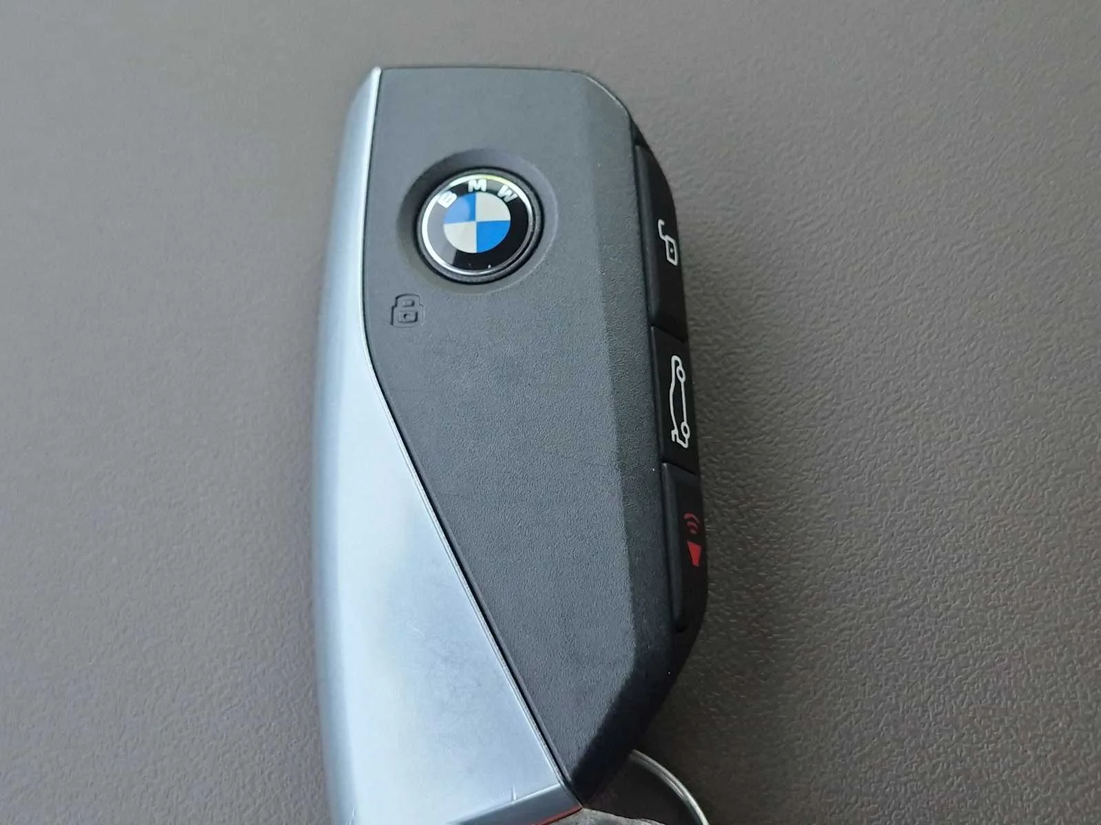 New 2026 Black Sapphire Metallic BMW 30 xDrive image 36
