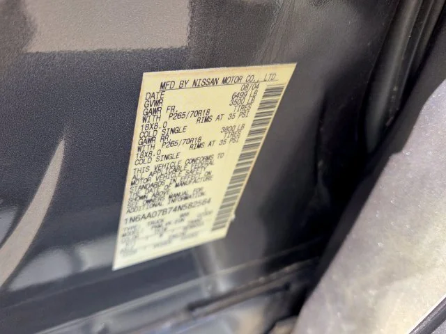 Used 2004 Gray Nissan LE image 20