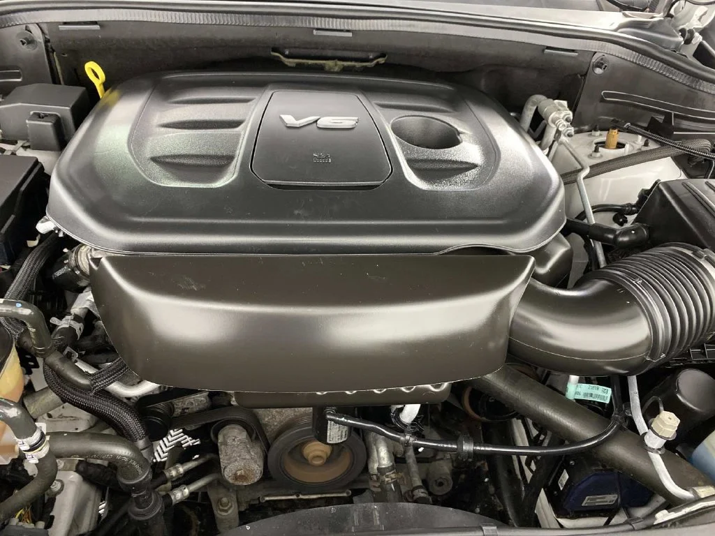 Used 2019 Bright White Clearcoat Jeep High Altitude image 29