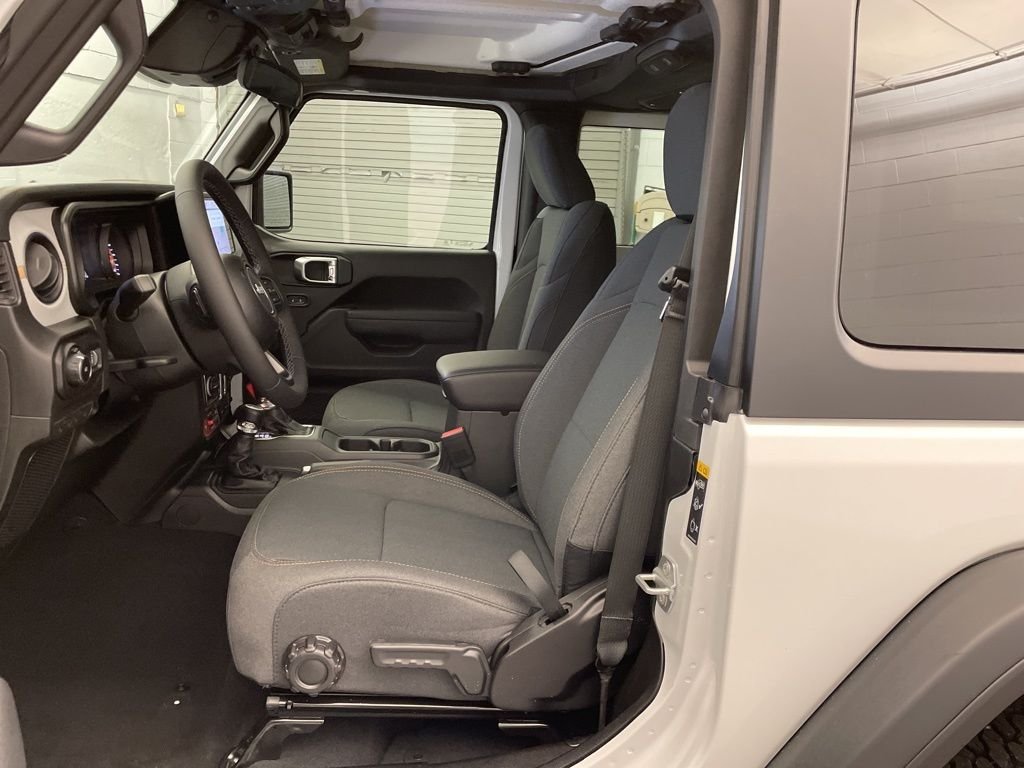 New 2026 Bright White Clear-Coat Exterior Paint Jeep Willys image 14