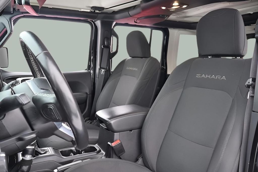 Used 2022 Black Jeep Unlimited Sahara image 12