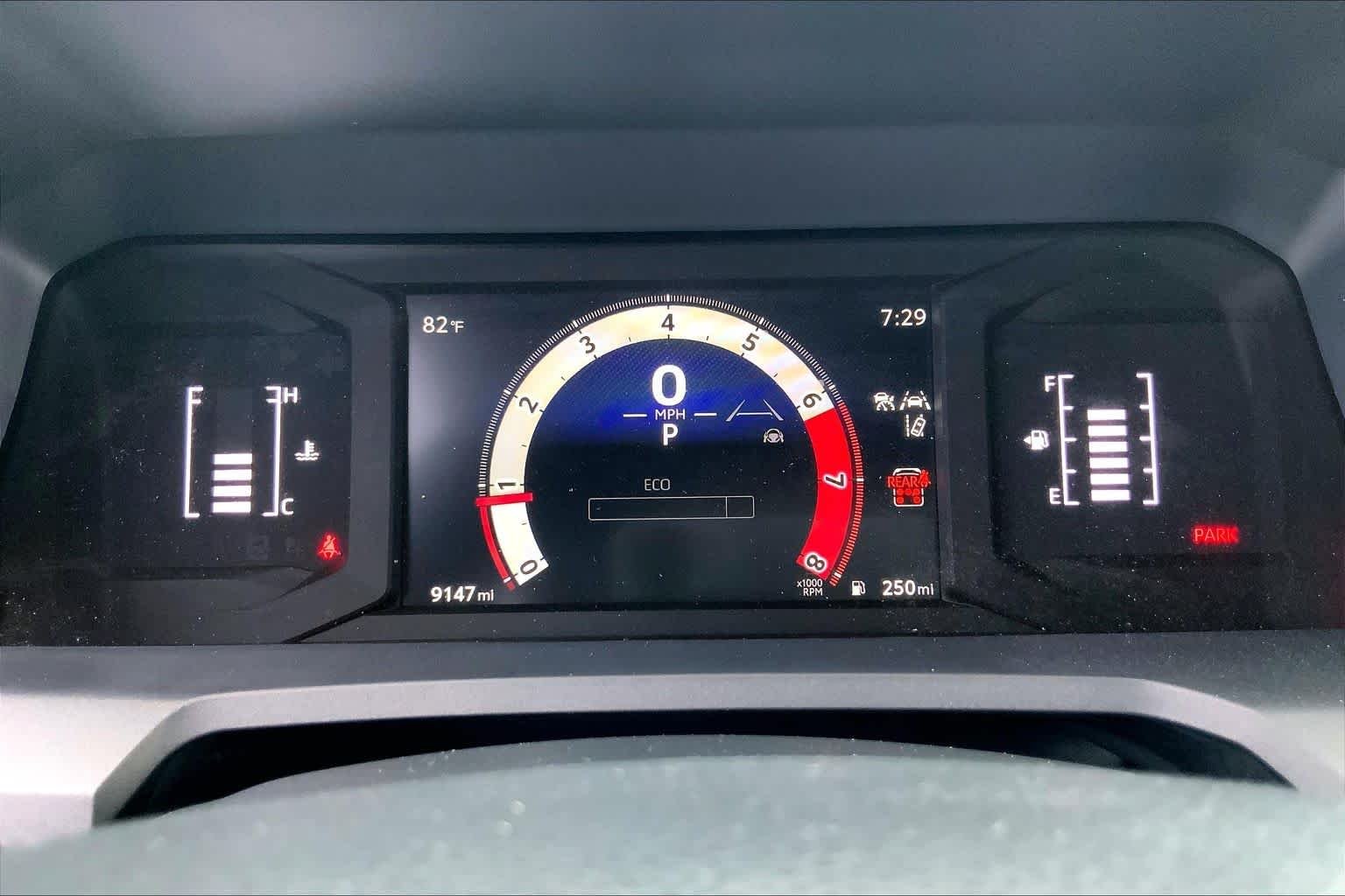 Used 2025 Ice Cap Toyota SR5 image 25