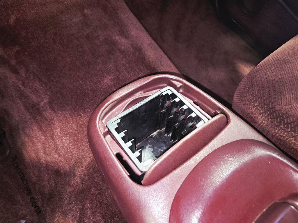 Used 1999 Summit White GMC BASE image 21